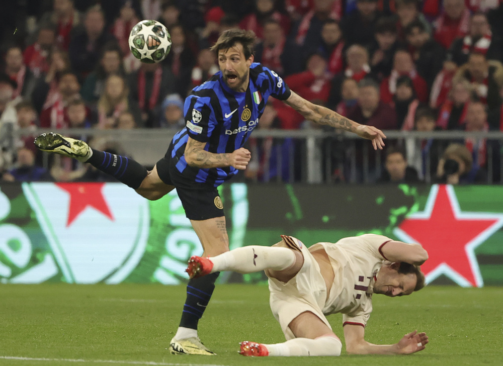 FPX群访 xiaolaohu：自己坦克玩的比较差 第二局没有注意防GANK