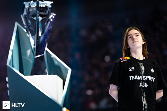 【数据前瞻】 Rare Atom vs EDward Gaming 双方打野的节奏至关重要